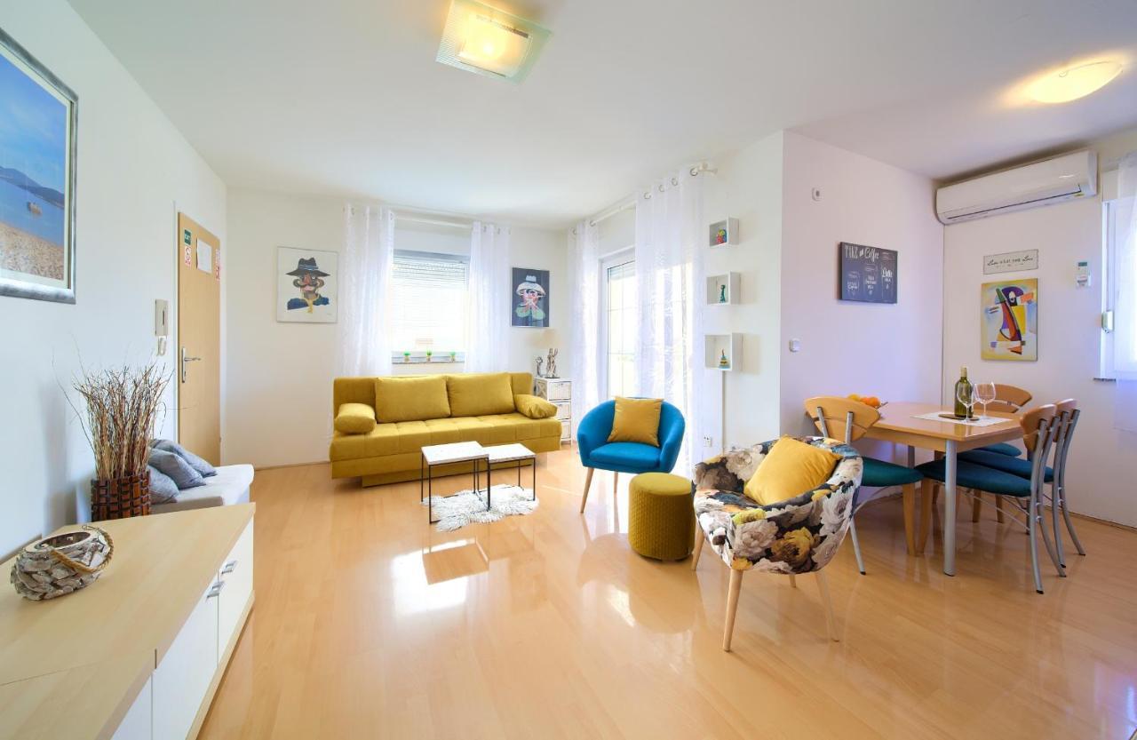Apartman Noel Krk Town Exterior photo